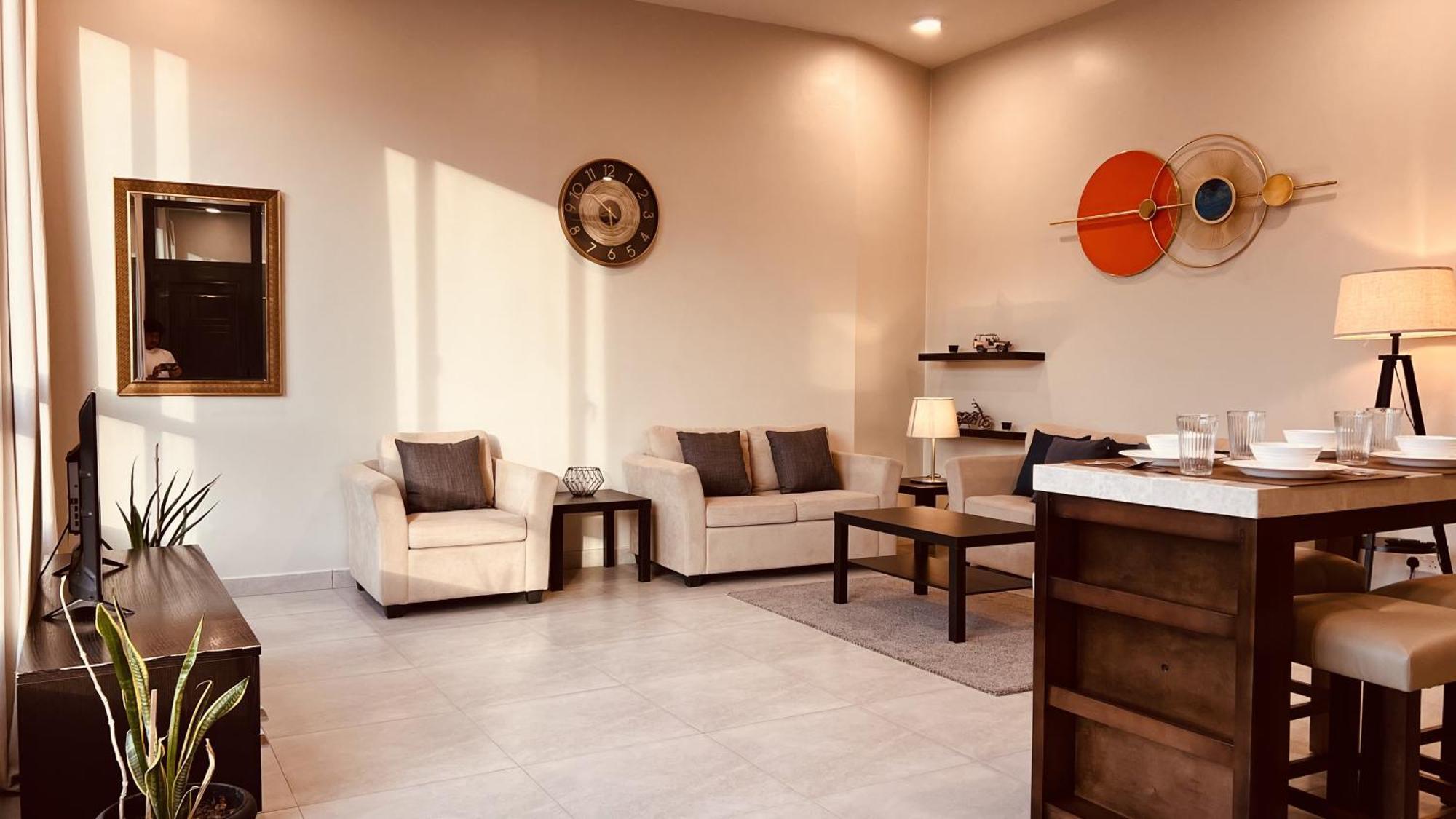 One Guest Place 2Bhk Apartments Near The Beach 马斯喀特 外观 照片